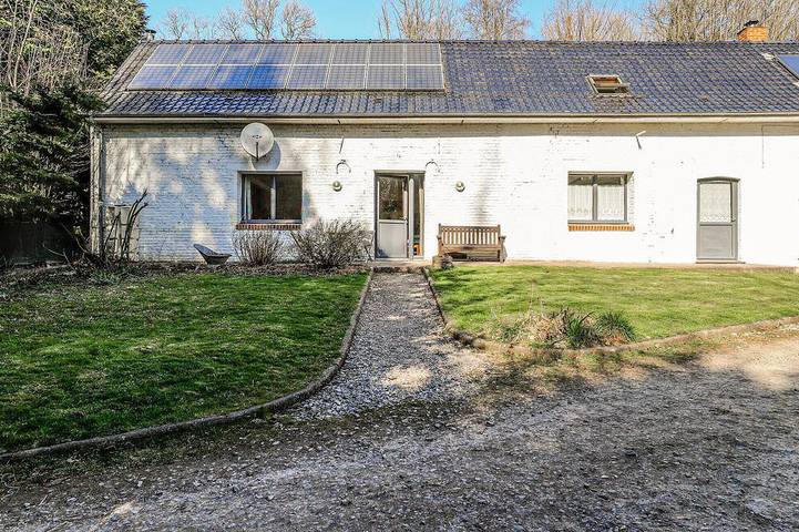 Gîte pour 8 personnes, avec jardin à Hucqueliers