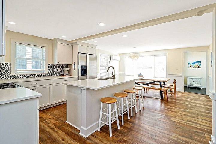 Vacation rental for 9 people, with balcony and yard in Virginia Beach