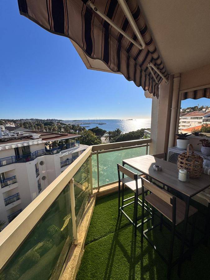 Gîte pour 2 personnes, avec jardin et vue dans Plage Beau Rivage Saint Raphael - 2