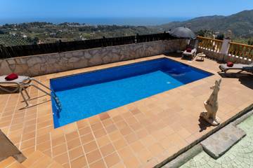 Villa for 4 People in Frigiliana, Costa del Sol, Photo 1