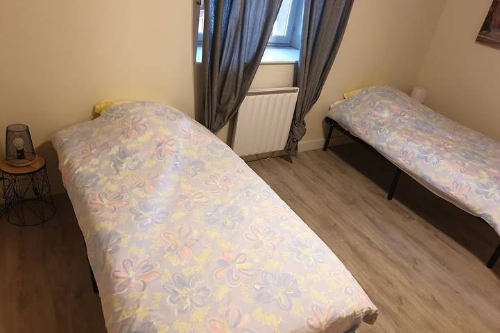 Location de vacances pour 6 personnes, avec balcon ainsi que jardin et jacuzzi à Bansat