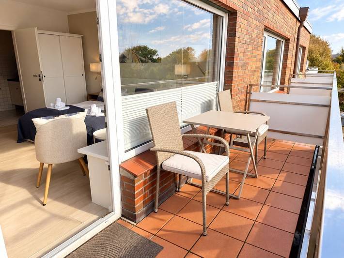 Ganze Wohnung, Helles App. für 2 Pers. - Balkon, Stellplatz, Wlan. Haustiere erlaubt. in Nordfriesische Inseln (Schleswig-Holstein) (Schleswig-Holstein), Wenningstedt