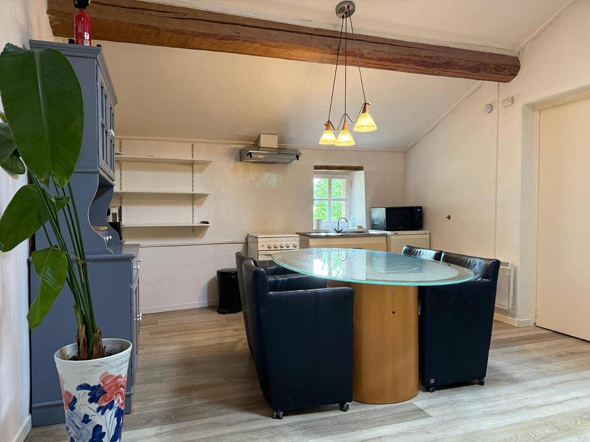 Appartement entier, Camping Le Pré Doux in Ambert, Parc Naturel Régional Livradois-Forez