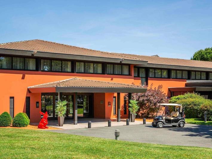 Hôtel pour 3 personnes, avec vue et jardin ainsi que sauna et piscine