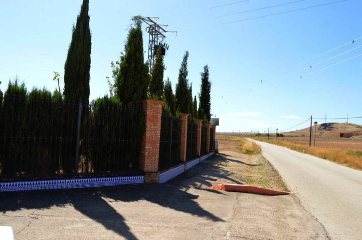 Casa de vacaciones para 8 personas, con jardín además de piscina y vistas, Familias con niños en Sierra Morena de Ciudad Real - 4