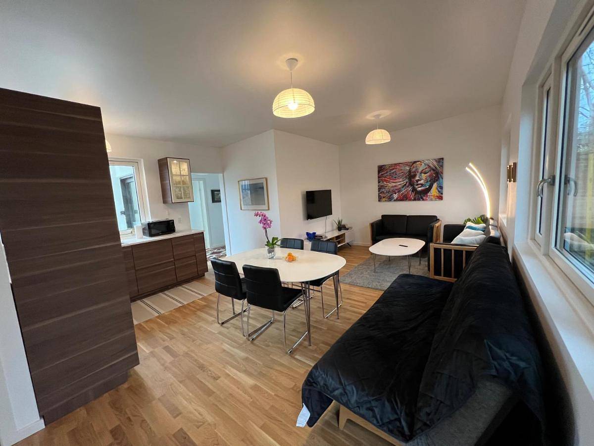 Hel lejlighed, Two-Bedroom Apartment in Lyngby, Gentofte Kommune