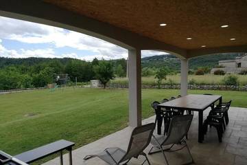 Location de vacances pour 8 personnes, animaux acceptés à Banne