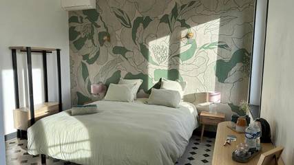Maison d’hôte pour 2 personnes, avec jardin et vue ainsi que piscine et terrasse à Villeneuve-Minervois