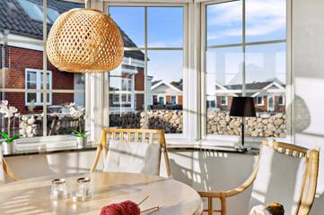 Ferienhaus mit Meerblick für 8 Personen, mit Sauna und Whirlpool sowie Terrasse auf Rømø