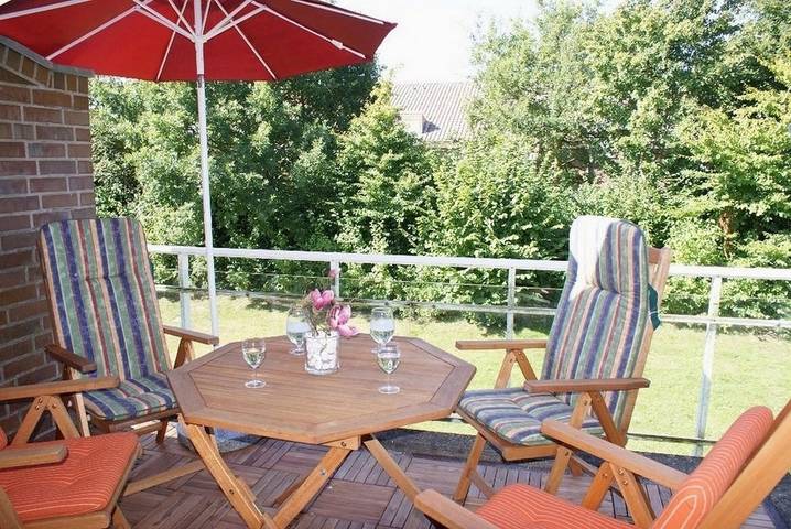 Ferienwohnung für 4 Personen, mit Balkon und Terrasse in Hohen Wieschendorf