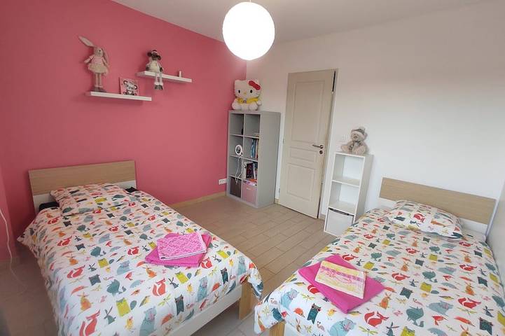 Location de vacances pour 9 personnes, avec terrasse et jardin à La Chapelle-Faucher - 4