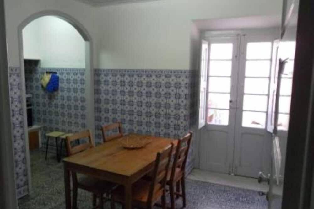 Appartement entier, Appartement à Peniche en plein centre ville in Peniche, Leiria District