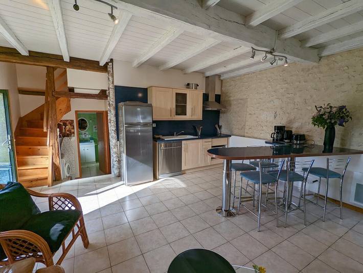 Gîte pour 5 personnes, avec terrasse ainsi que jardin et piscine, animaux acceptés en Charente - 3