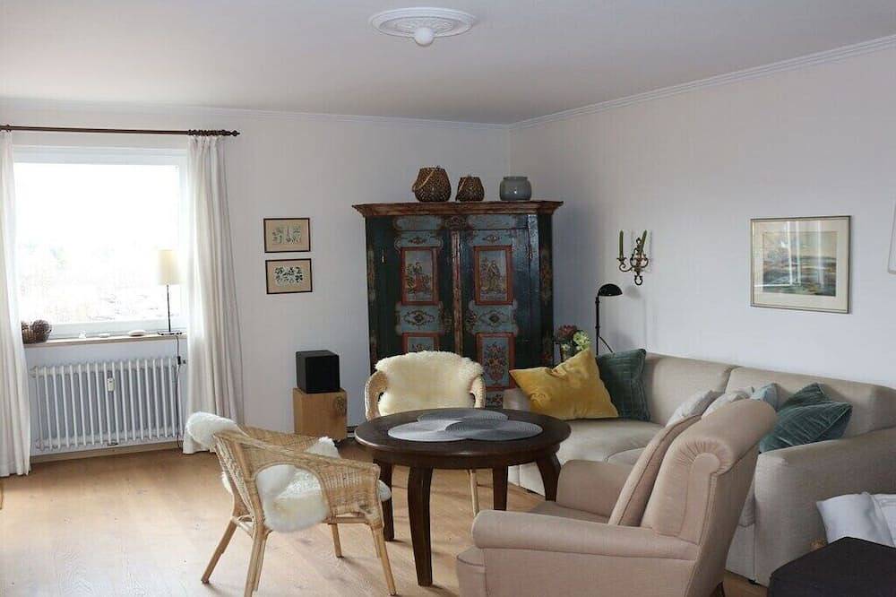 Ferienwohnung mit 1 Schlafzimmer in Murnau am Staffelsee, Das Blaue Land