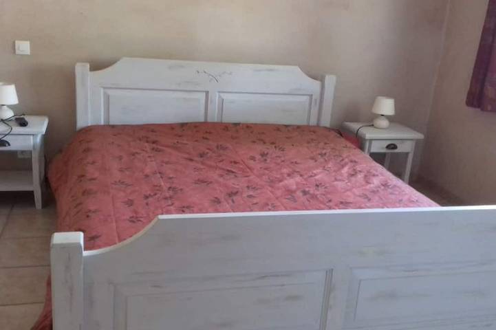 Gîte pour 4 personnes, avec terrasse et jardin à Carnas - 3