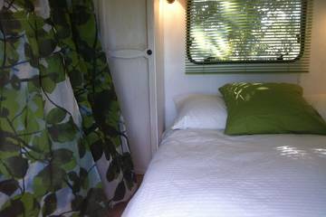 Camping pour 2 Personnes dans Arpaillargues-et-Aureillac, Région de Nîmes, Photo 3