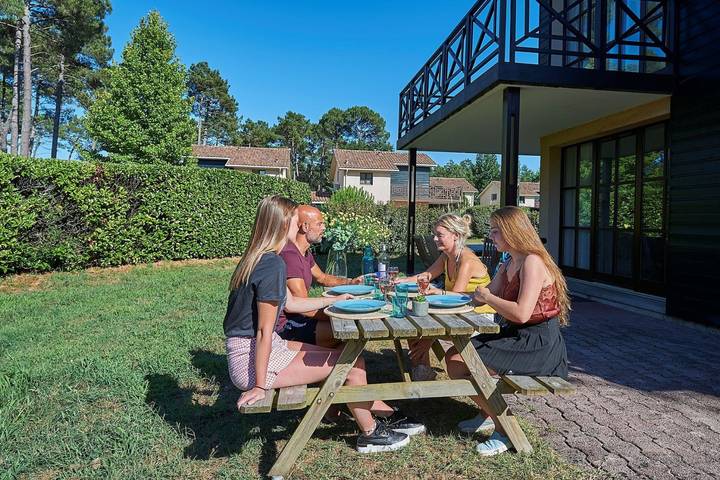 Location de vacances pour 6 personnes, avec piscine et jardin à Salles - 3