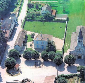 Gîte pour 24 personnes, avec jardin et terrasse à Gigny-sur-Saône