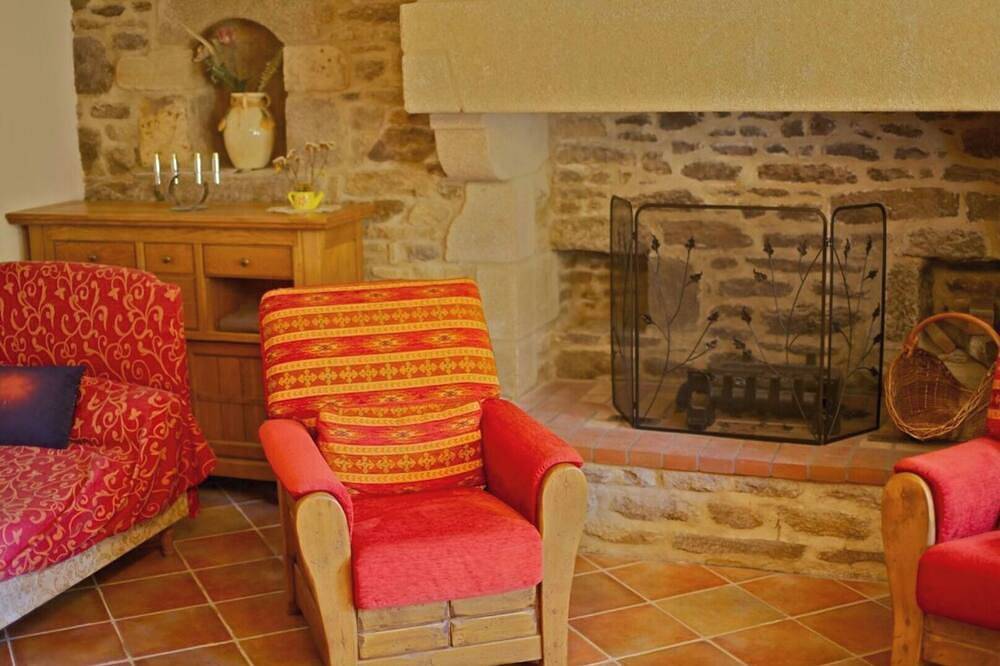 For a relaxing vacation in green surroundings in Pluvigner, Côte des Mégalithes