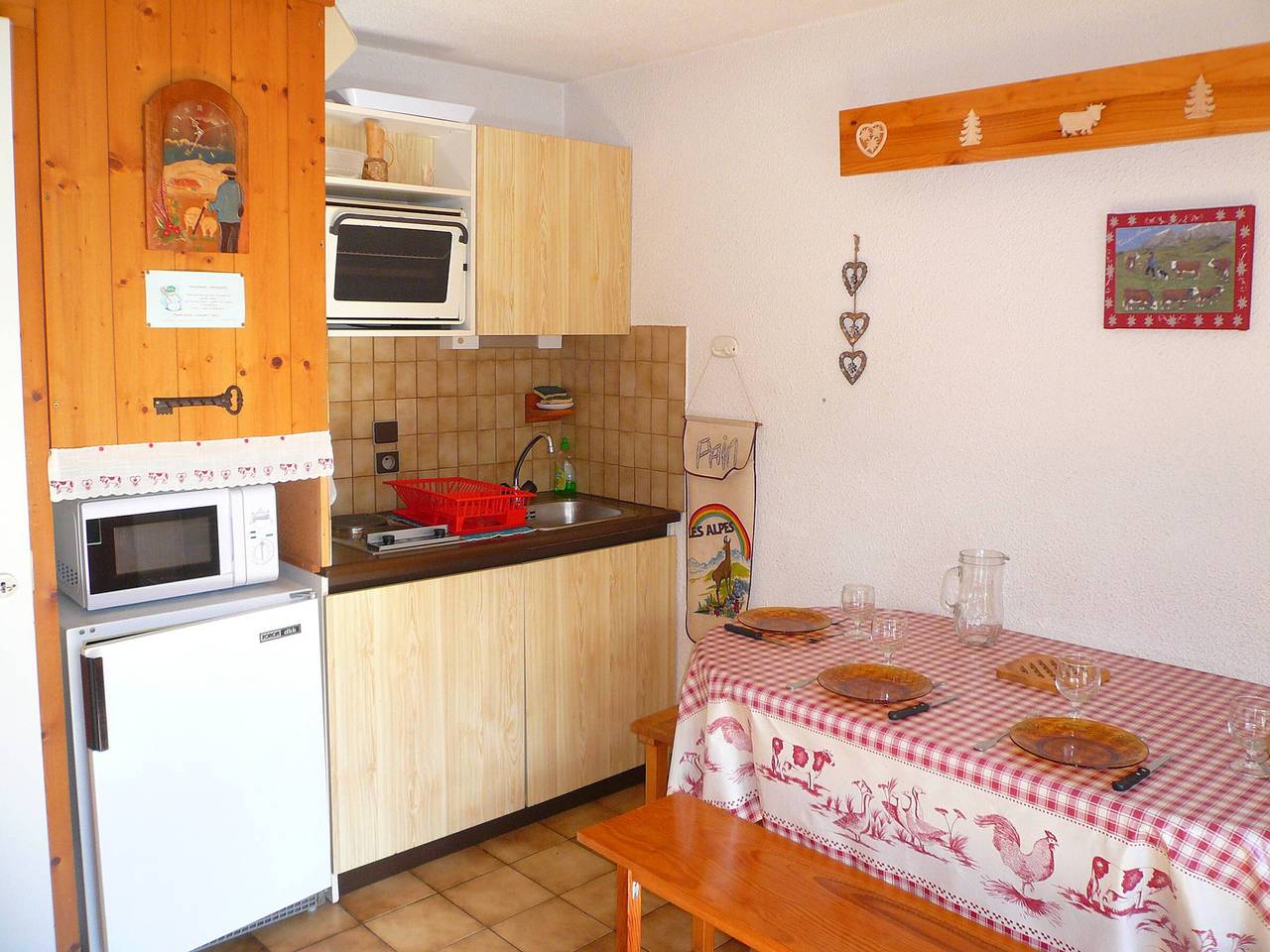 Studio entier, Studio cabine pour 4 personnes avec terrasse à Combloux in Combloux, Pays du Mont-Blanc