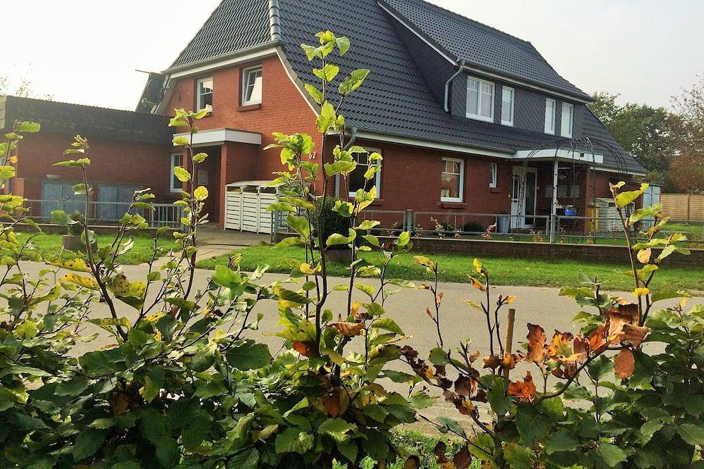 Ganze Wohnung, Gemütliche, helle Erdgeschosswohnung mit Terrasse in Risum-Lindholm, Nordseeküste