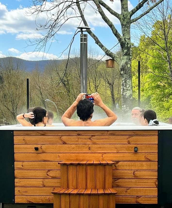 Casa de vacaciones para 10 personas, con jacuzzi además de piscina y jardín en Navarra