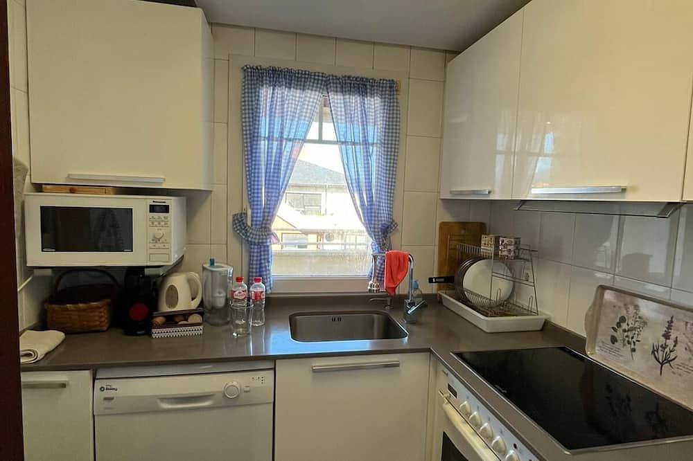 Entire apartment, 30 Seg. de la Plage et 8 du Cntre Historique, Ideal Pour se Détendre en Famille in Castro-Urdiales, Cantabrian Coast