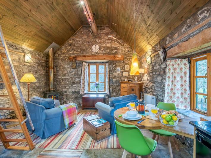 Holiday rental for 2 people, with garden and lake view in Loch Ness
