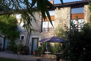 Gîte pour 6 personnes, avec jardin et piscine à Barbazan