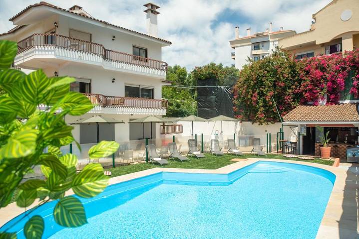 Maison d’hôte pour 2 personnes, avec vue ainsi que jardin et piscine, adapté aux familles