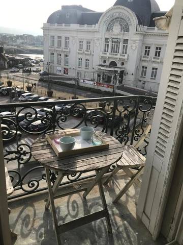 Gîte pour 2 personnes, avec vue et balcon dans Casino de Trouville