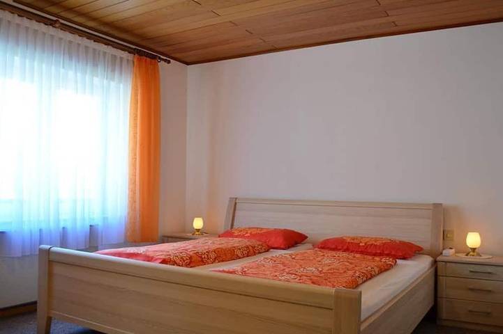 Gîte pour 5 personnes, avec balcon à Bendorf - 3