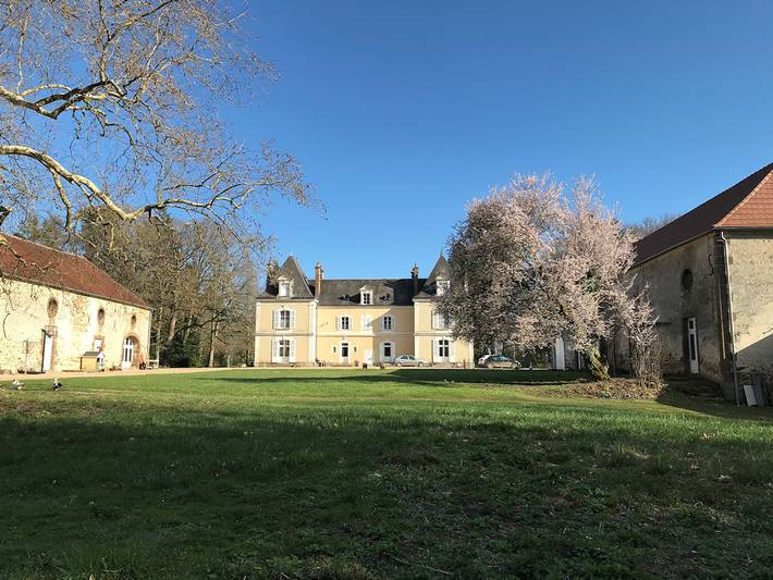 Gîte pour 8 personnes, avec Terrasse et Jardin à Fontaines