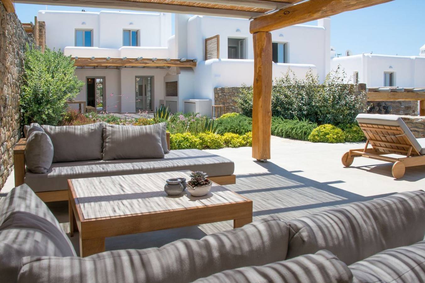 Luxury Mykonos Villa | Stunning Seaviews | 4 Bedrooms | Jacuzzi | Agia Sofia Villa in Tourlos (Mykonos), Mykonos