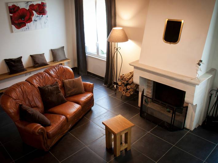 Amplio alojamiento con piscina climatizada, wifi y tenis junto al Loira in Sigloy, Valle del Loira