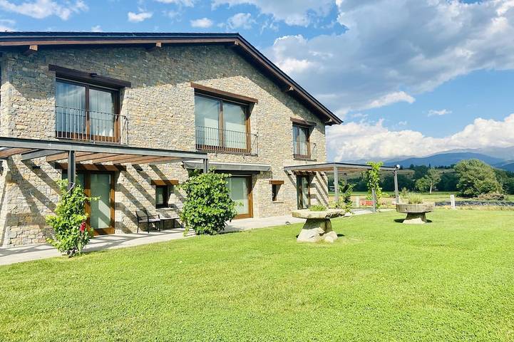 Ferienhaus für 19 Personen, mit Garten und Balkon sowie Whirlpool - 1