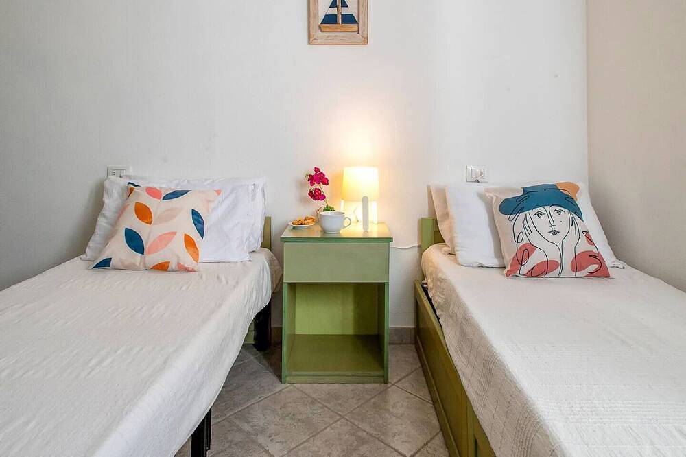 Entire apartment, Residence Il Ciliegio with swimming pool - Apartment 5 in Trinità d'Agultu e Vignola (Borgo), Trinità d'Agultu e Vignola