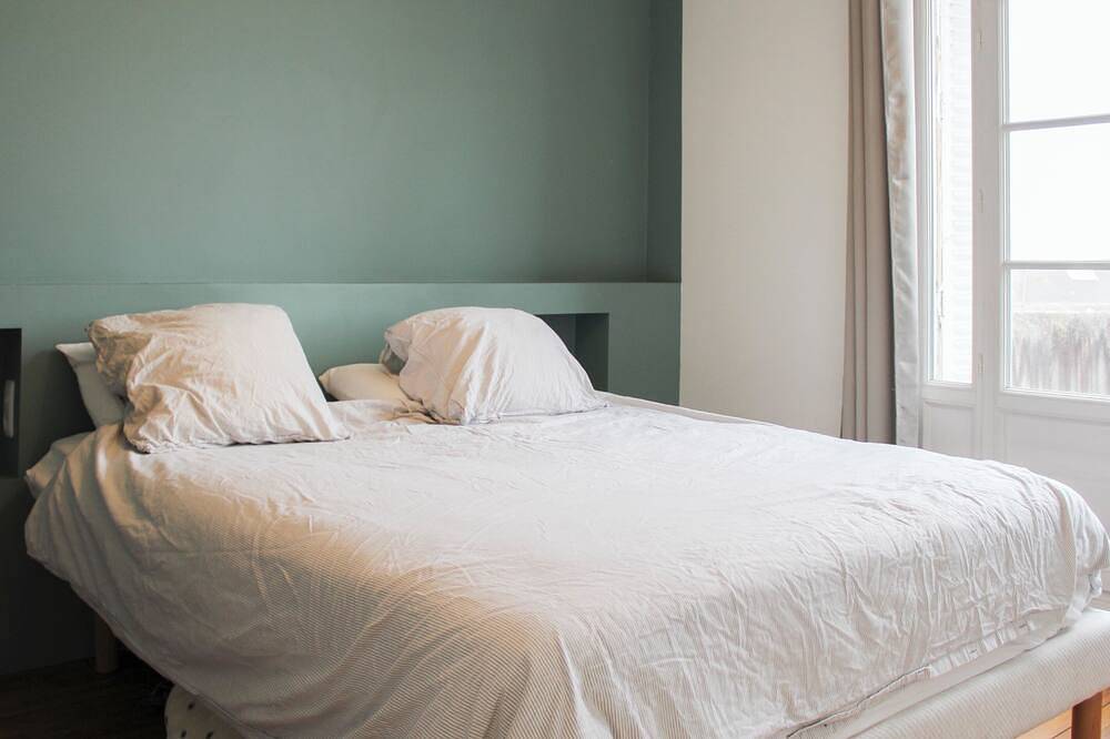 Entire apartment, Stay in an elegant apartment in Montrouge in Montrouge, Hauts-de-Seine