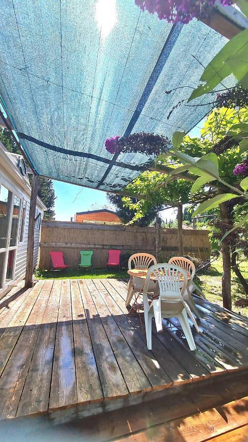 Camping pour 3 personnes, avec Terrasse ainsi que Jardin et Vue