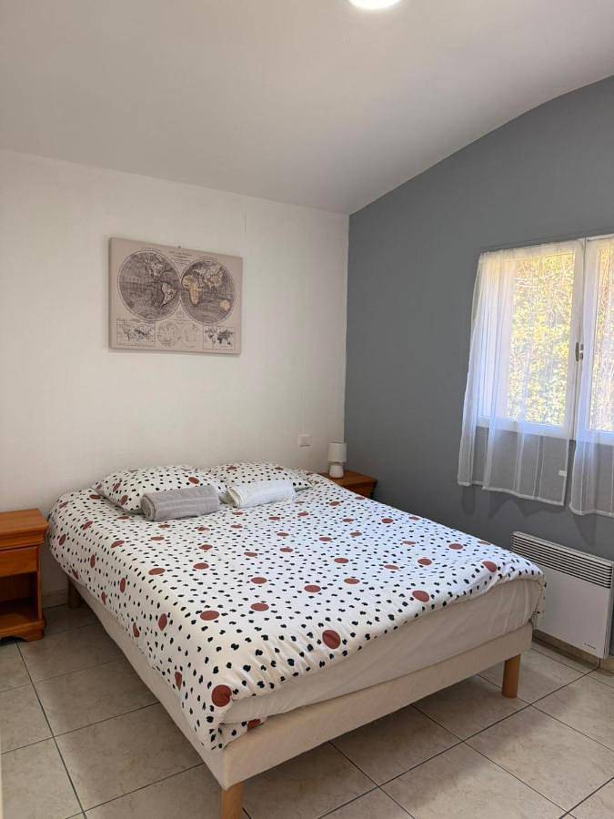 Location de vacances pour 4 personnes, avec Terrasse ainsi que Piscine et Vue à Pontenx-les-Forges - 2