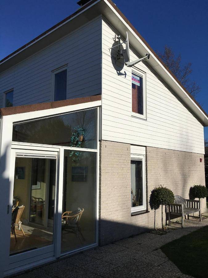 Ferienhaus für 11 Personen, mit Ausblick und Sauna sowie Garten in Noord-Beveland