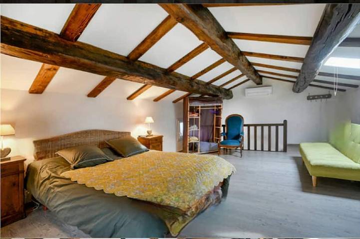 Location de vacances pour 7 personnes, avec jardin ainsi que balcon et jacuzzi à La Vernarède - 2