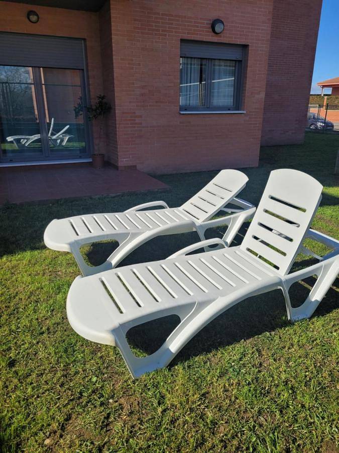 Apartamento de vacaciones para 4 personas, con jardín además de terraza y piscina - 1