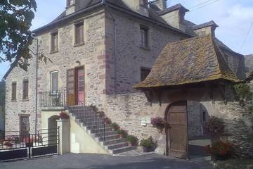 Gîte pour 4 personnes, avec jardin et balcon, animaux acceptés à Belcastel