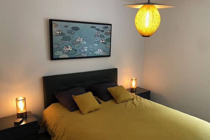 Ganze Wohnung, 4-Zimmerwohnung 90 m² + Terrasse 17 m². Direkt am Meer, Panoramablick auf das Meer in Bandol, Mittelmeerküste (Frankreich)