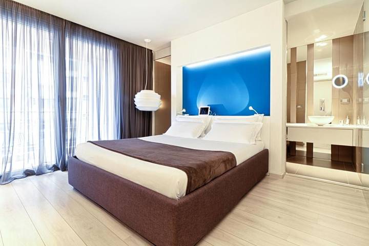 Hôtel pour 6 personnes, avec piscine ainsi que jacuzzi et sauna