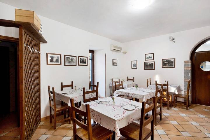 Room 'Positano Con Vista Montagna' with Shared Terrace, Shared Garden and Wi-Fi in Gragnano, Monti Lattari