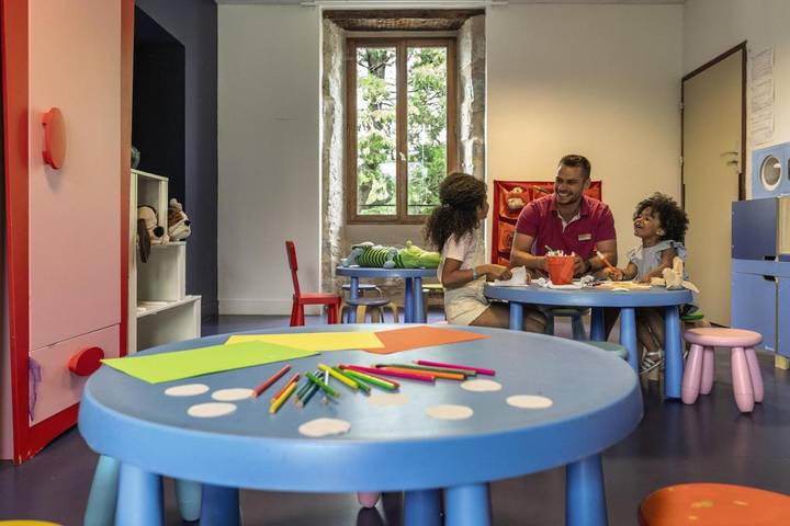 Hôtel pour 2 personnes, avec terrasse ainsi que piscine et sauna à Alvignac - 4