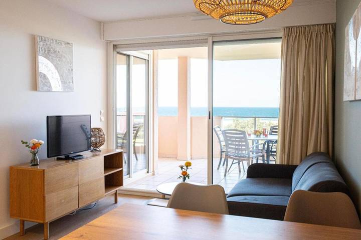 Appart’hôtel pour 4 personnes, avec vue ainsi que jardin et piscine