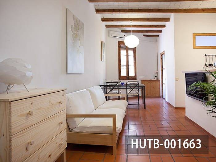 Ganze Wohnung, Ferienwohnung für 4 Personen mit Balkon/Terrasse in Barcelona Zentrum, Barcelona